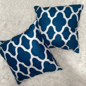 Matching teal and white throw pillows, never used